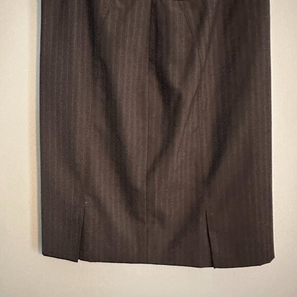 Anne Klein Skirt Suit Lightweight Wool Blend  In Gray Pinstripe Size  2P - Picture 10 of 13